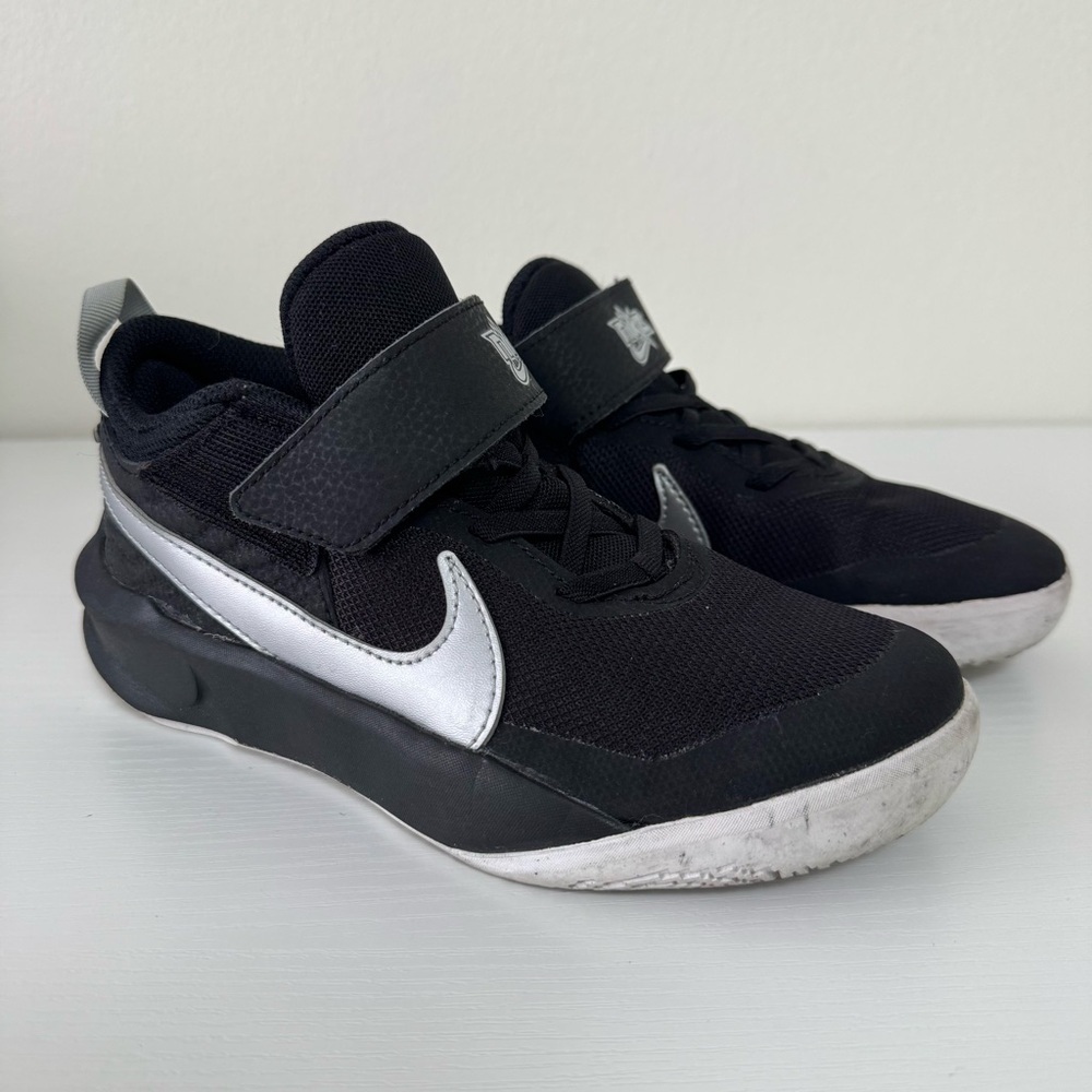 Kids Nike Black and Silver Athletic Shoes, Size 2Y